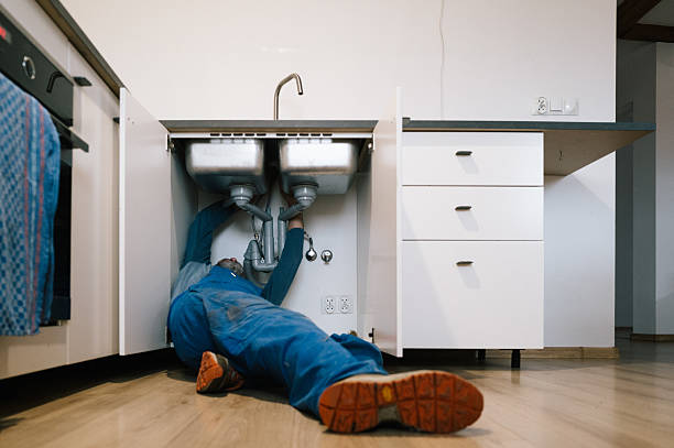 Professional Plumbing technician working in Shelton, NE